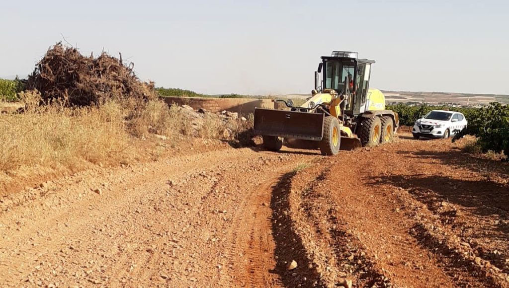 Arreglo de caminos en Longares