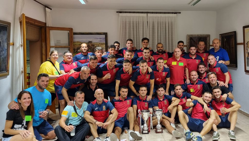 Los pregoneros fueron los miembros del equipo de fútbol