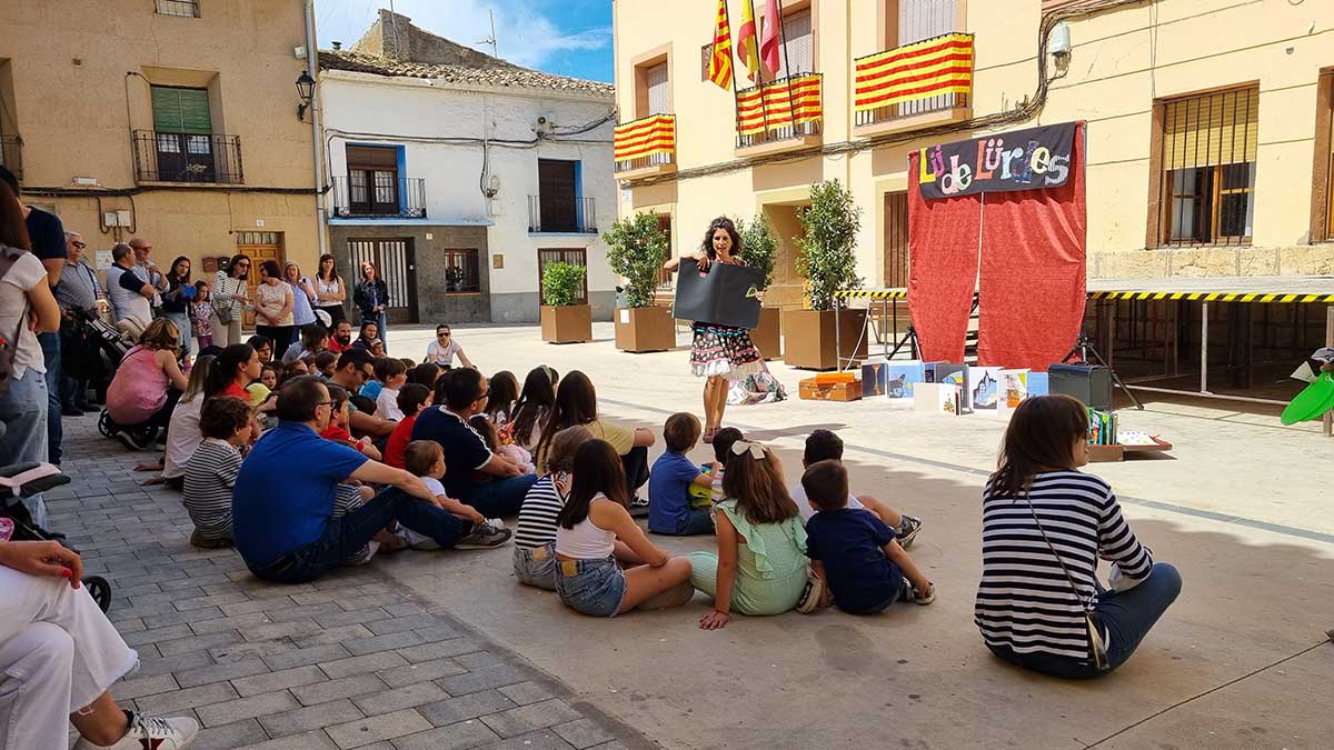 Cuentacuentos en la plaza