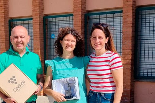 El alcalde y la concejala, con Marga Zueco