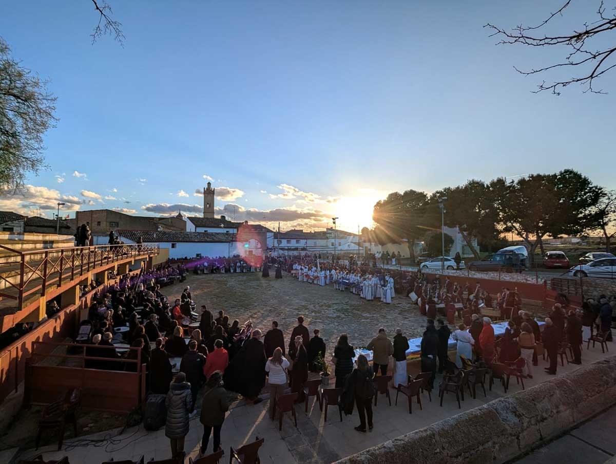 III Exaltación de tambores, bombos y cornetas