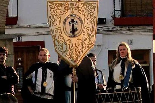 III Exaltación de tambores, bombos y cornetas