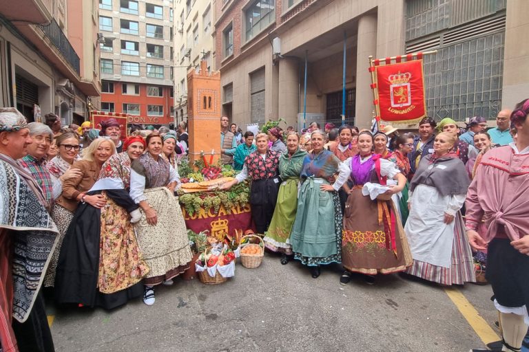 Longares cumple 10 años en la Ofrenda de Frutos