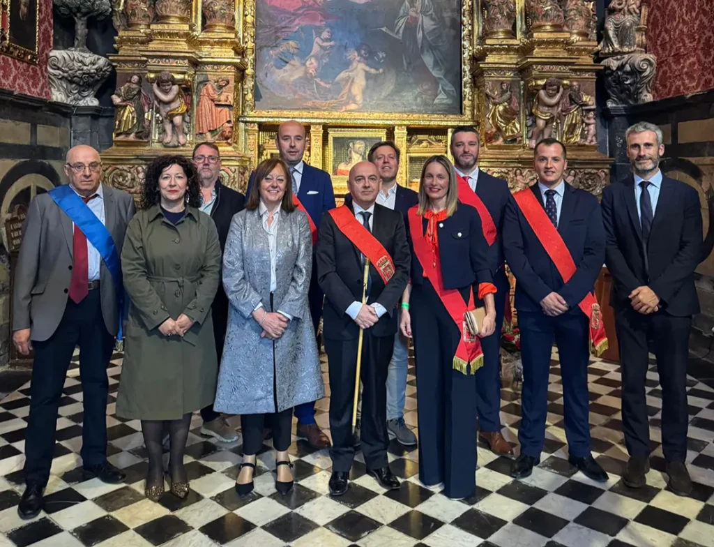 Autoridades en la capilla del Ecce-Homo